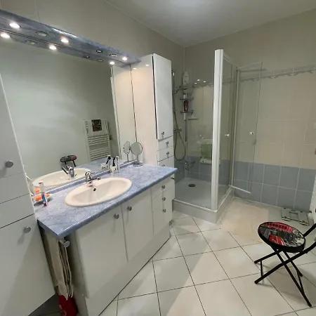 Les Myrtilles タン